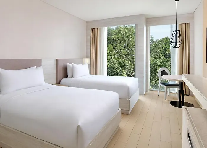 Hotel The Stones - Legian Bali 5*