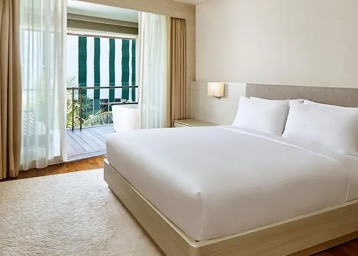 Hotel The Stones - Legian Bali 5*